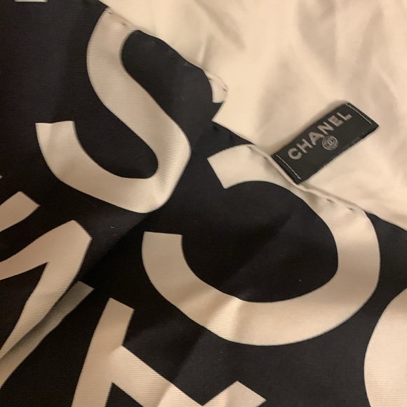 Stunning Authentic limited edition rare and collectible Chanel scarf.Must have! - Picture 7 of 14
